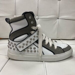 DISQUARED2 Studded High-Top Sneakers - White and Gray